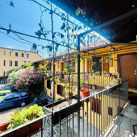 Apartment Cascina La Botanica Milan